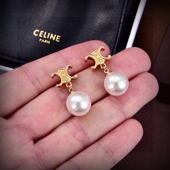 Celine pearl drop earrings - Picture 2 of 6